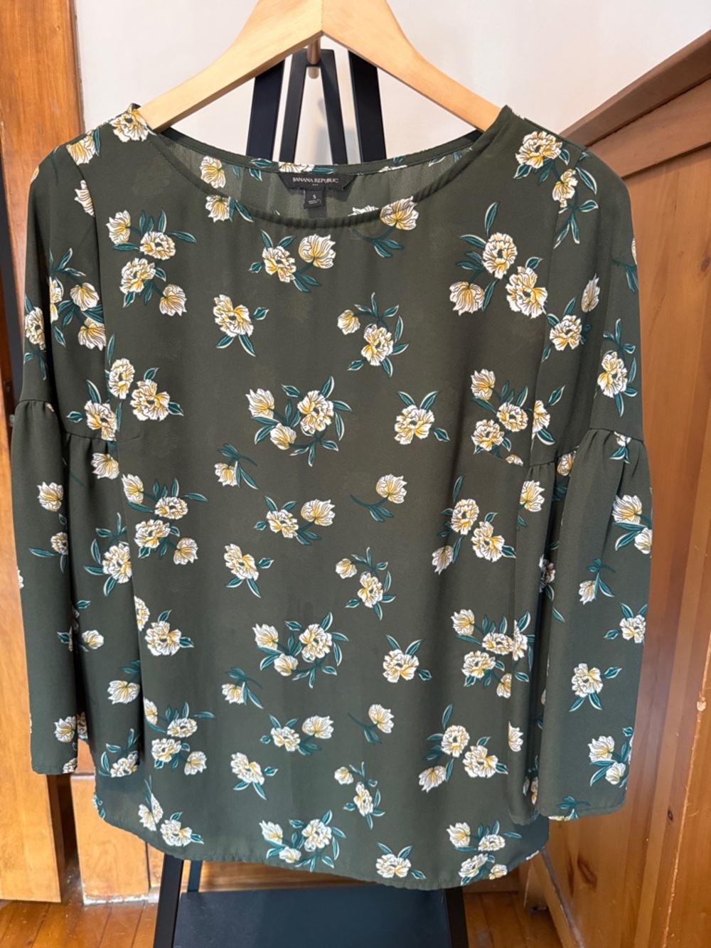 Banana Republic Olive Floral Round-Neck Blouse